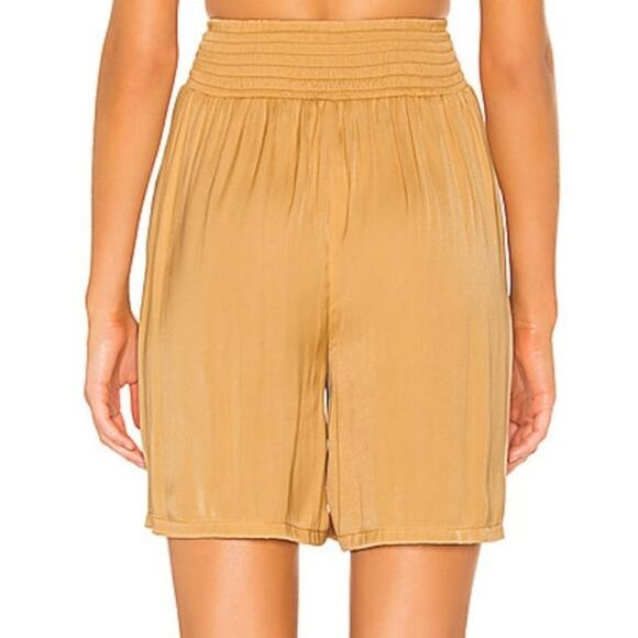 Free People Brittany Long Beach Short in Gold Size Medium NWT - Picture 3 of 4